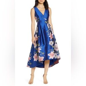 Eliza J Floral Print Satin Twill High/Low Fit & Flare Dress. Size 6.
